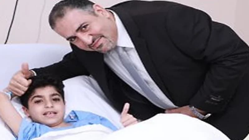 نجاح عملية نادرة لأب تبرع بكليته إلى طفله رغم اختلاف فصائل الدم في الدمام