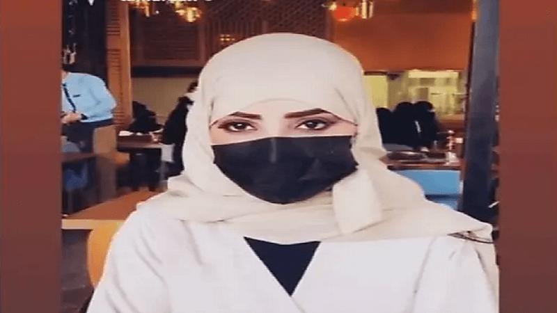 مواطنة شابة تروي تفاصيل مشاركتها في مسابقة مزايين الصقور