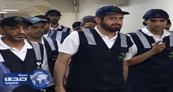 بالفيديو.. مشجع محترف يصد كرة لاعب النصر