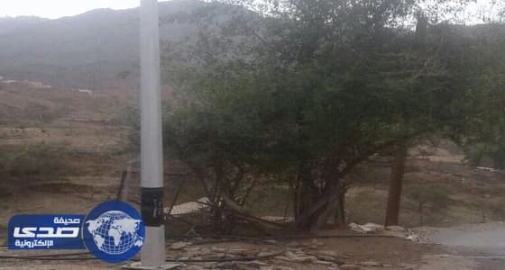 اسلاك مكشوفة في قرية خبه  بغامد الزناد تهدد الأهالي والمواطنين