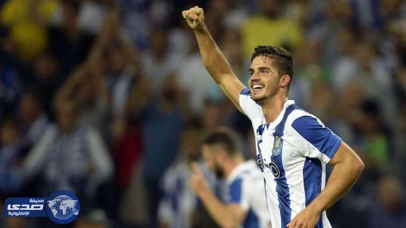 سيلفا يخطف الأضواء في بورتو البرتغالي