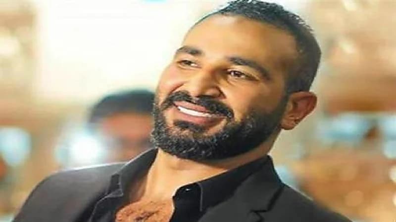 وشوم أحمد سعد تعرضه لموجة انتقادات خلال أداء العمرة