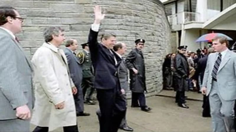 شاهد.. فيديو نادر لمحاولة اغتيال الرئيس الأمريكي السابق "رونالد ريغان" في واشنطن 