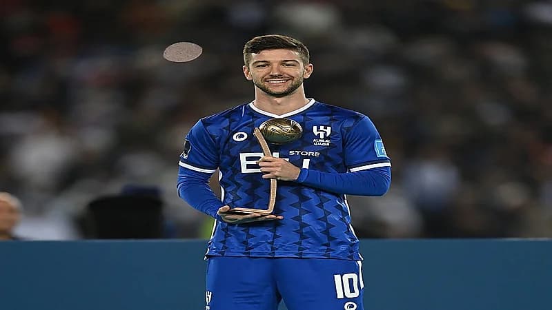 الهلال يعلن رحيل فييتو وإيغالو