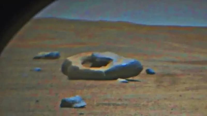 اكتشاف صخرة عملاقة على شكل دونات في المريخ