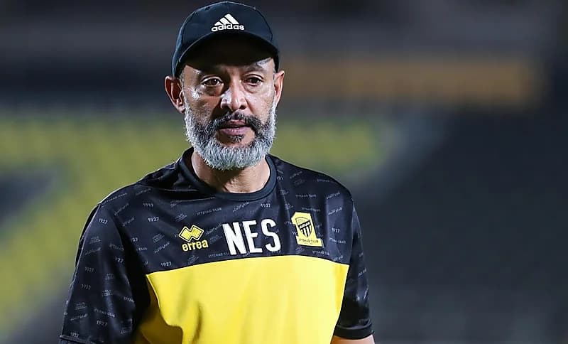 مدرب الاتحاد يقرر إبعاد ثلاثة لاعبين