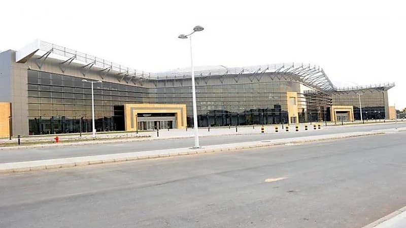 إعادة تشغيل المدرج الغربي لمطار نجران