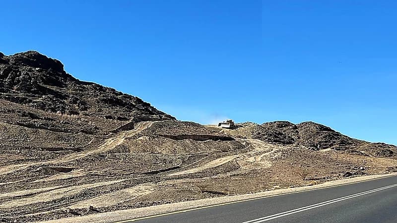 جانب من استكمال طريق الدائري الثالث في المدينة المنورة..صور