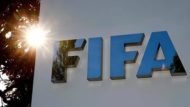‎فيفا : الأندية دفعت 125 مليون دولار في انتقالات اللاعبين والمملكة الأكثر إنفاقاً
