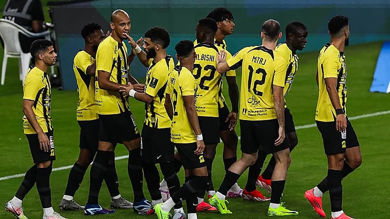 على طبق من ذهب .. الاتحاد يتأهب لانتزاع الصدارة من بوابة الفتح