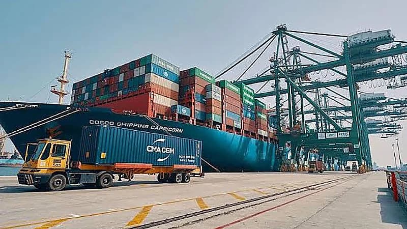 إضافة خدمة شحن جديدة بميناء الملك عبدالعزيز