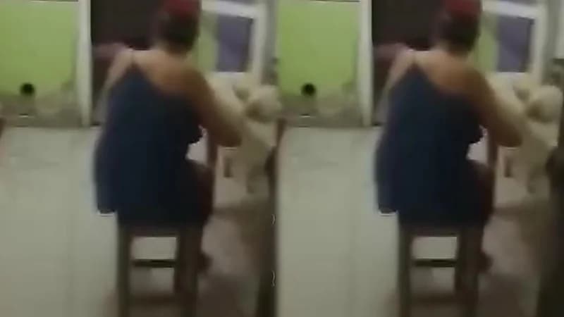 مشهد صادم لامرأة تكبل أمها بكرسي وتعذبها .. فيديو