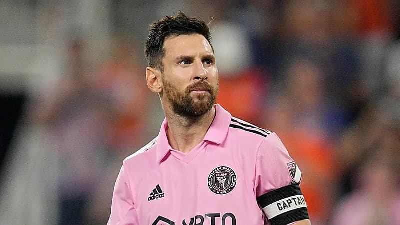 ميسي يثير غضب جماهير كلوب المكسيكي .. فيديو