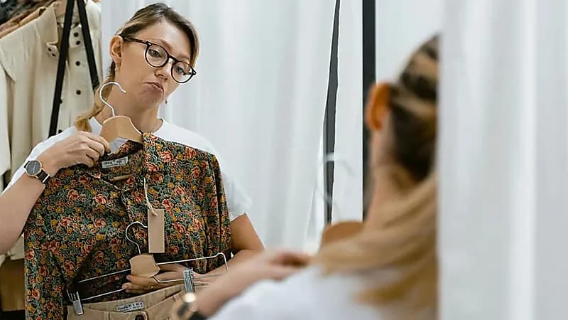 كيف تعزز اختياراتنا اليومية من الملابس الأداء النفسي والسلوكي