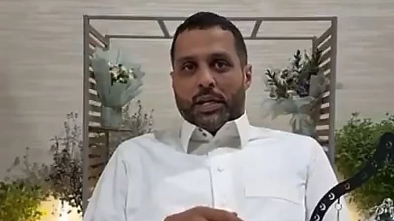 ياسر القحطاني : يوسف الثنيان رقم 1 .. فيديو