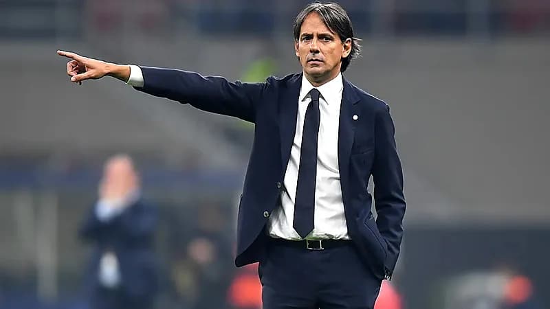 الهلال يفاوض مدرب انتر ميلان