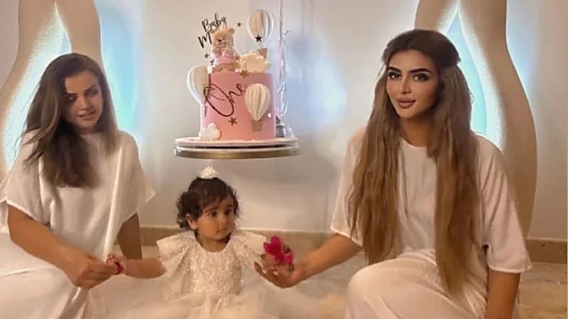 الشيخة مهرة تحتفل بعيد ميلاد ابنتها .. صور