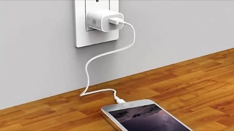 8 أخطاء شائعة عند شحن هاتفك قد تضر البطارية