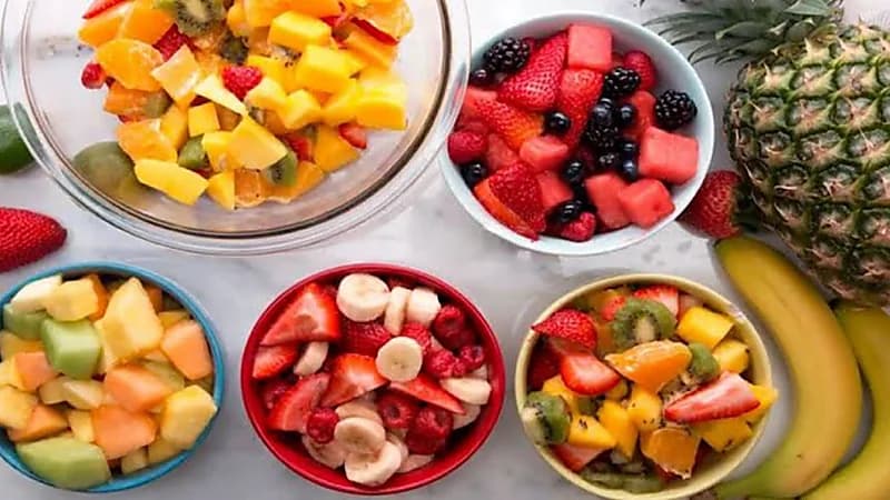 فهد الخضيري: تجنبوا الحلويات الشرقية والصناعية لأنها عالية السكريات والدهون