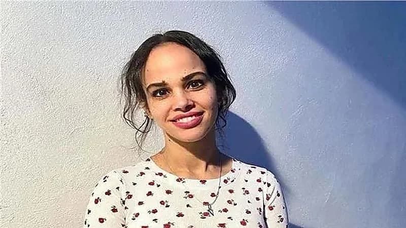 نور دياب ترد على شائعة خلافها مع والدها بكلمة واحدة