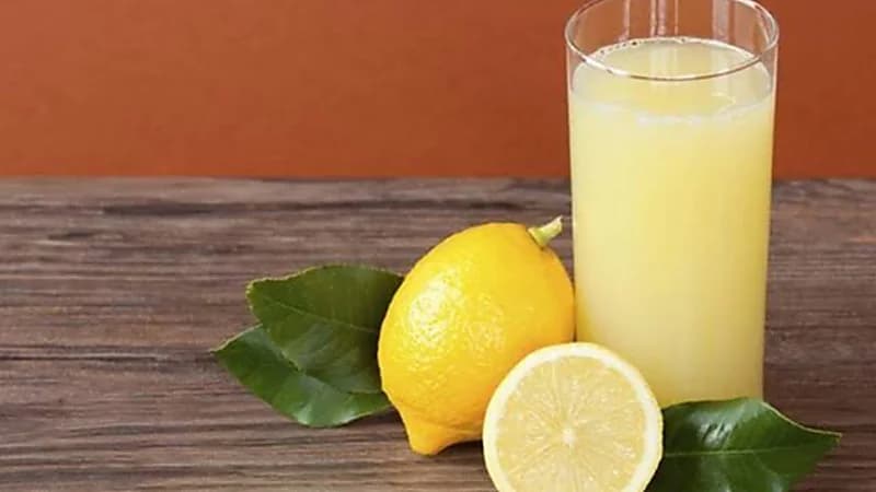 مشروب الشواطئ المنعش في الأجواء الحارة