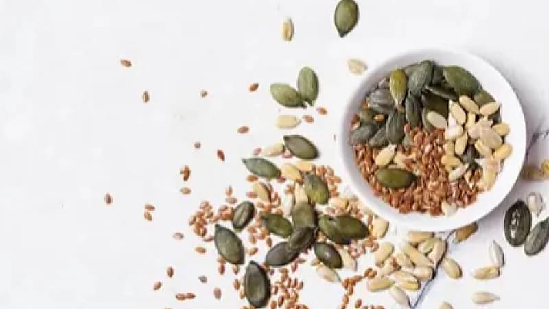 بذور توازن الهرمونات وتقوي العظام