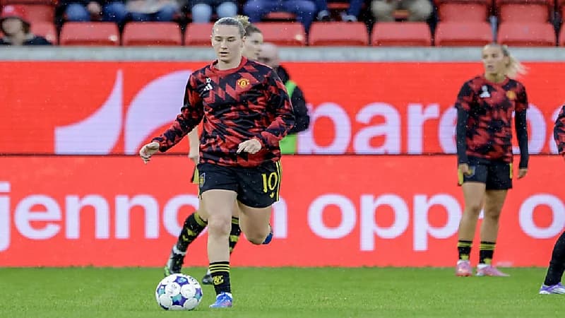 مانشستر يونايتد يحقق في سرقة أحذية لاعباته