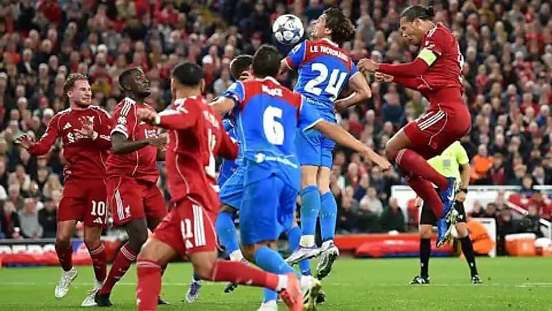 فان دايك يمنح ليفربول فوزاً درامياً على أتلتيكو مدريد