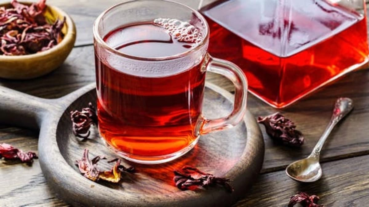 10 فوائد مذهلة لشاي الكركديه قد تغير صحتك بالكامل