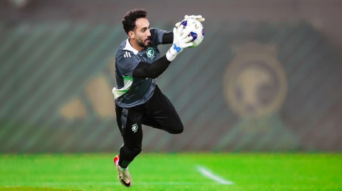 نواف العقيدي يشارك أمام إندونيسيا