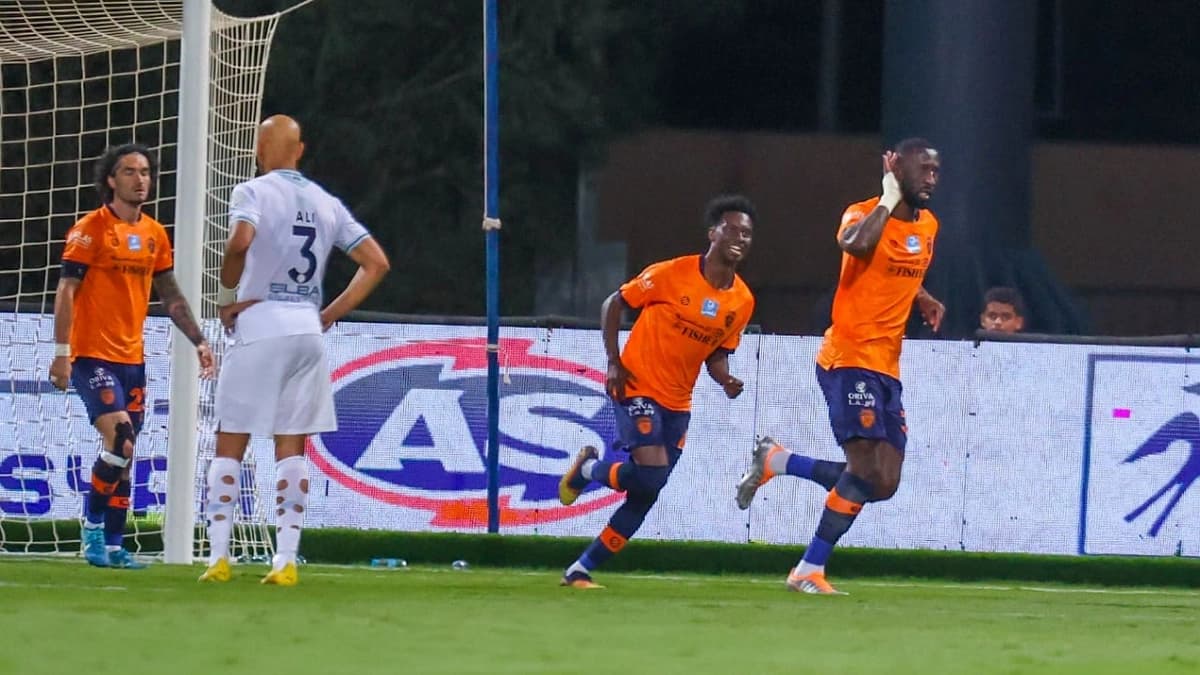 الفيحاء يستعيد توازنه ويهزم الأخدود بثنائية