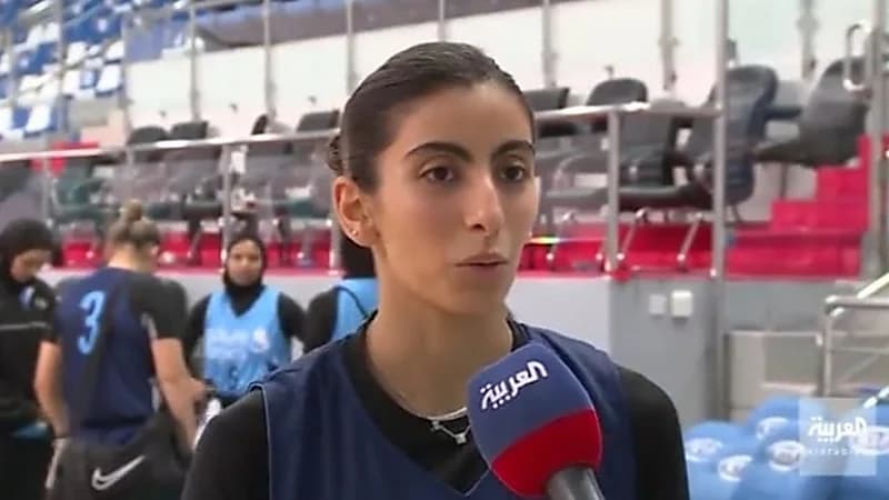 شاهد.. مواطنة تخوض تجربة الاحتراف الخارجي في كرة السلة