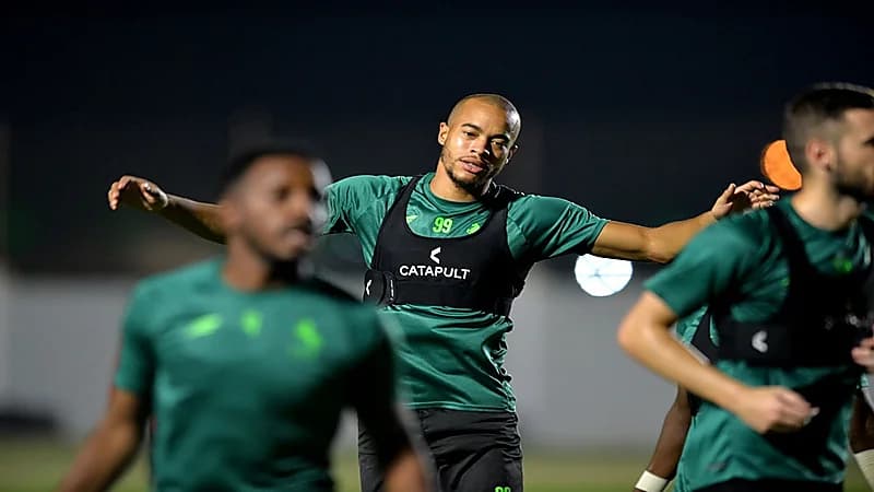 الاتفاق والطائي يتفقان على تأجيل مباراة الفريقين في دوري الرديف