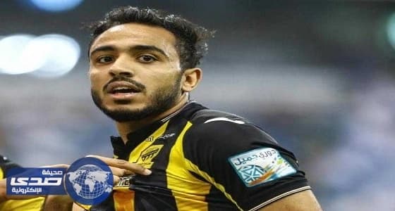 كهربا يمازح النخلي: «مش هتعود جنبي السنة دي»