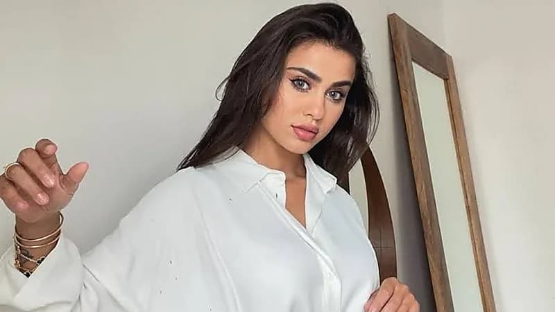 بالفيديو.. الدكتورة يومي توضح عمرها الحقيقي