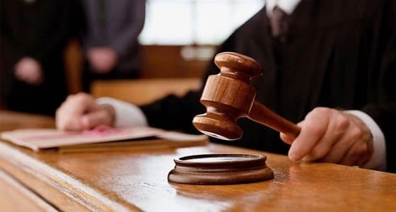إسقاط دعوى زوجة ضد زوجها لكونه من عائلة " محترمة "
