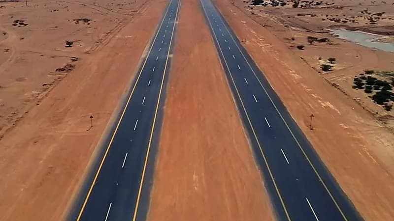 افتتاح الحركة المرورية على ازدواج طريق "الخرمة - رنية - بيشة"