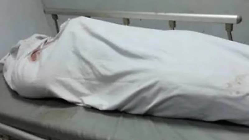 عاطل يقتل سيدة في الطريق العام لرفضها الزواج منه