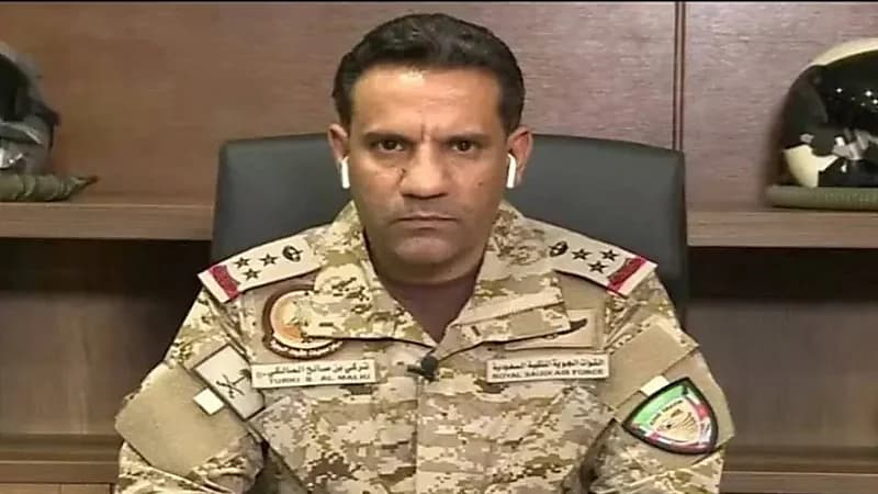 "التحالف" يعرض لقطات توثِّق عملية استهداف وتدمير زورقين مفخَّخين يتبعان للميليشيا الحوثية