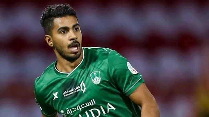 "حسين المقهوي" يطالب الأهلي بمستحقاته بعد رحيله