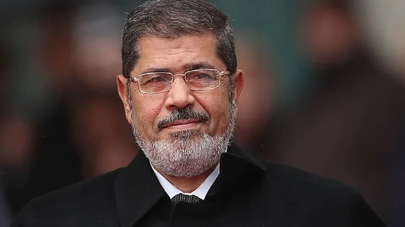 إعلامي مصري يكشف "تبذير" محمد مرسي في القصر الجمهوري