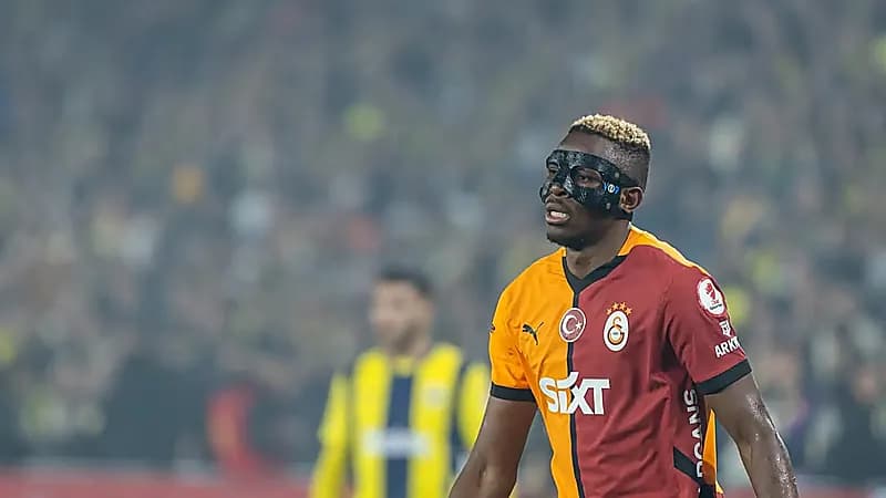 75 مليون تقرب أوسيمين من غلطة سراي ونابولي يطالب بالضمانات