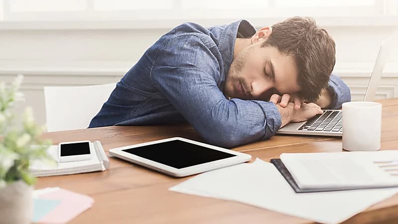 بالفيديو. "مختص" يوضح فوائد القيلولة والمدة الصحية لها