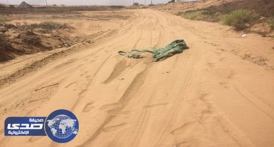 بلدية أبو عريش تتجاهل شكوى مرابط في الحد الجنوبي لإزالة تغاريز أمام منزله " فيديو "