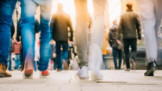 فوائد المشي لمدة 30 دقيقة يوميا للمصابين بالسكتة الدماغية