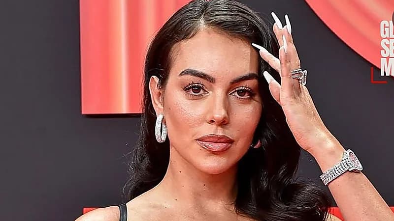 جورجينا تحطم أرقام إنستغرام بـ70 مليون متابع بعد إعلان خطبتها