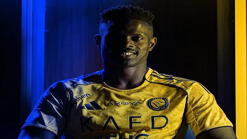 هارون كمارا بعد انضمامه للنصر: فخور كوني أرتدي هذا الشعار الغالي