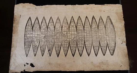 بالصور.. عمرها أكثر من 500 عام " وثيقة ميلاد أمريكا " للبيع في مزاد
