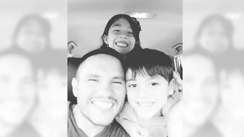 أب يصور طفليه سلفي مبتسماً.. ويقتلهما وينتحر