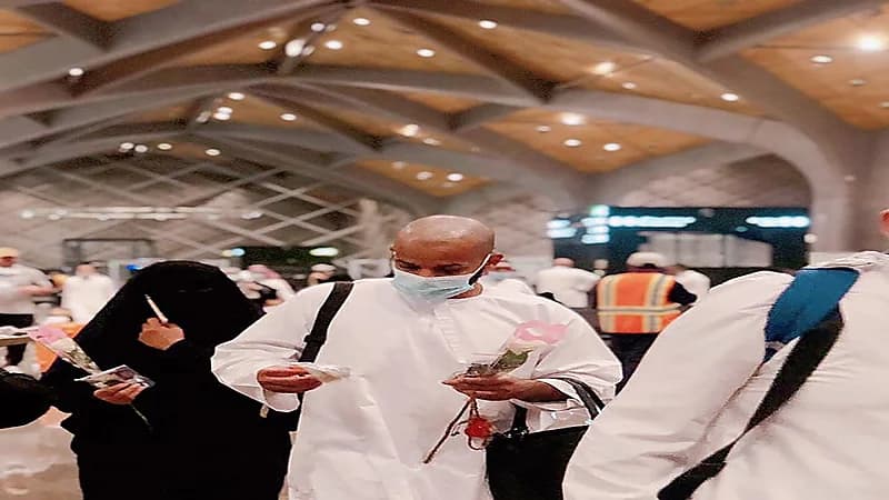 بالصور.. مبادرة توديع ضيوف الرحمن بمحطة قطار الحرمين